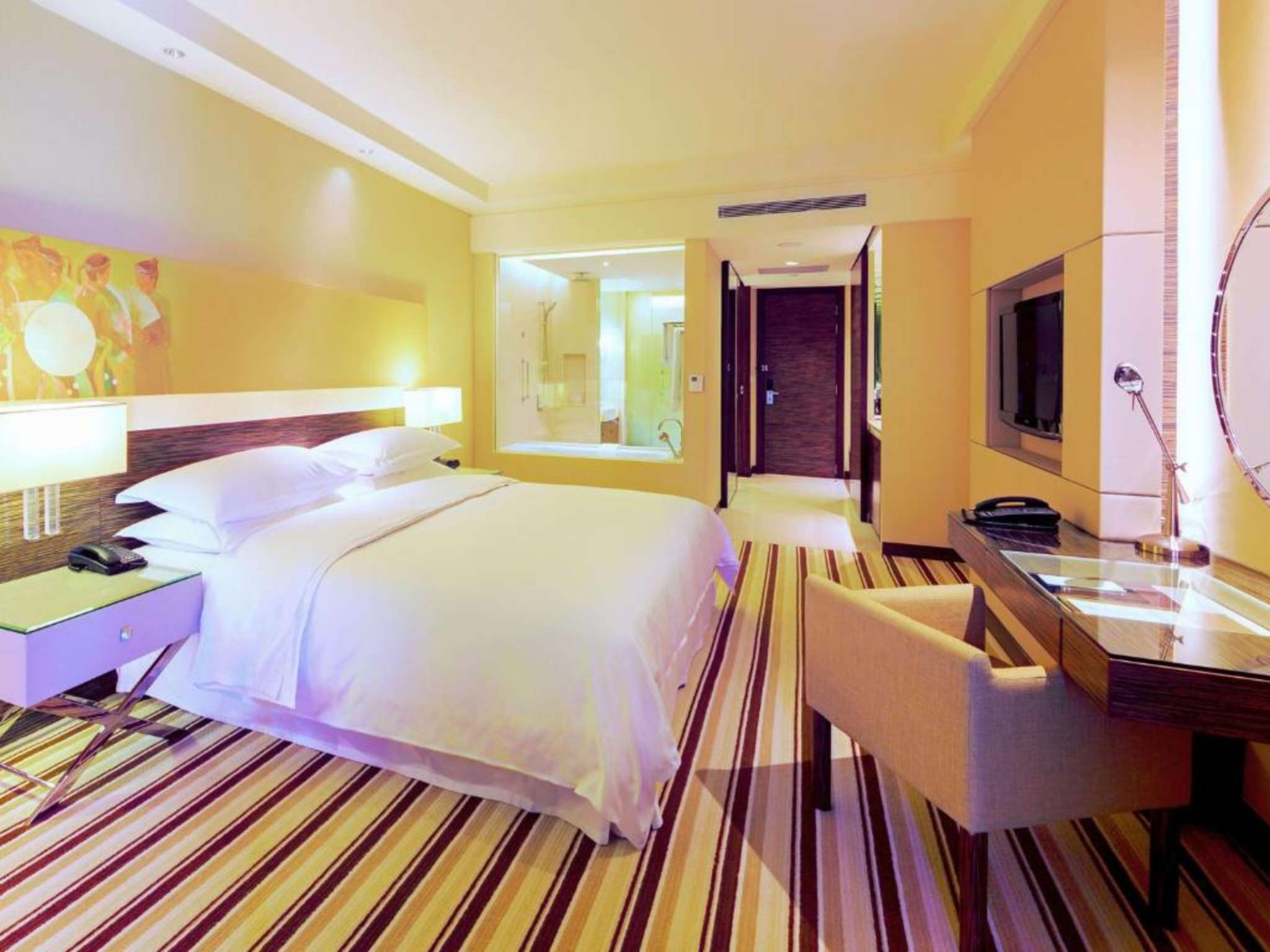 Phòng deluxe tại Sheraton Nha Trang